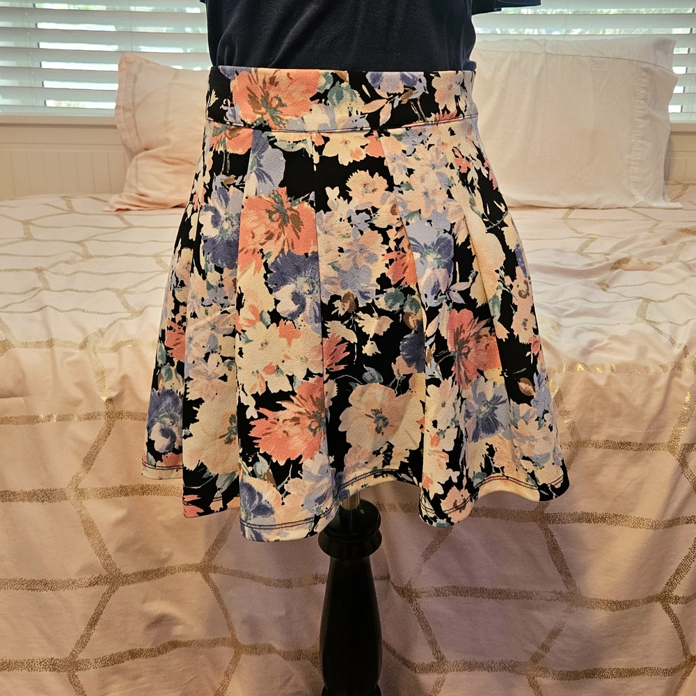 Black Pleated Floral Skirt